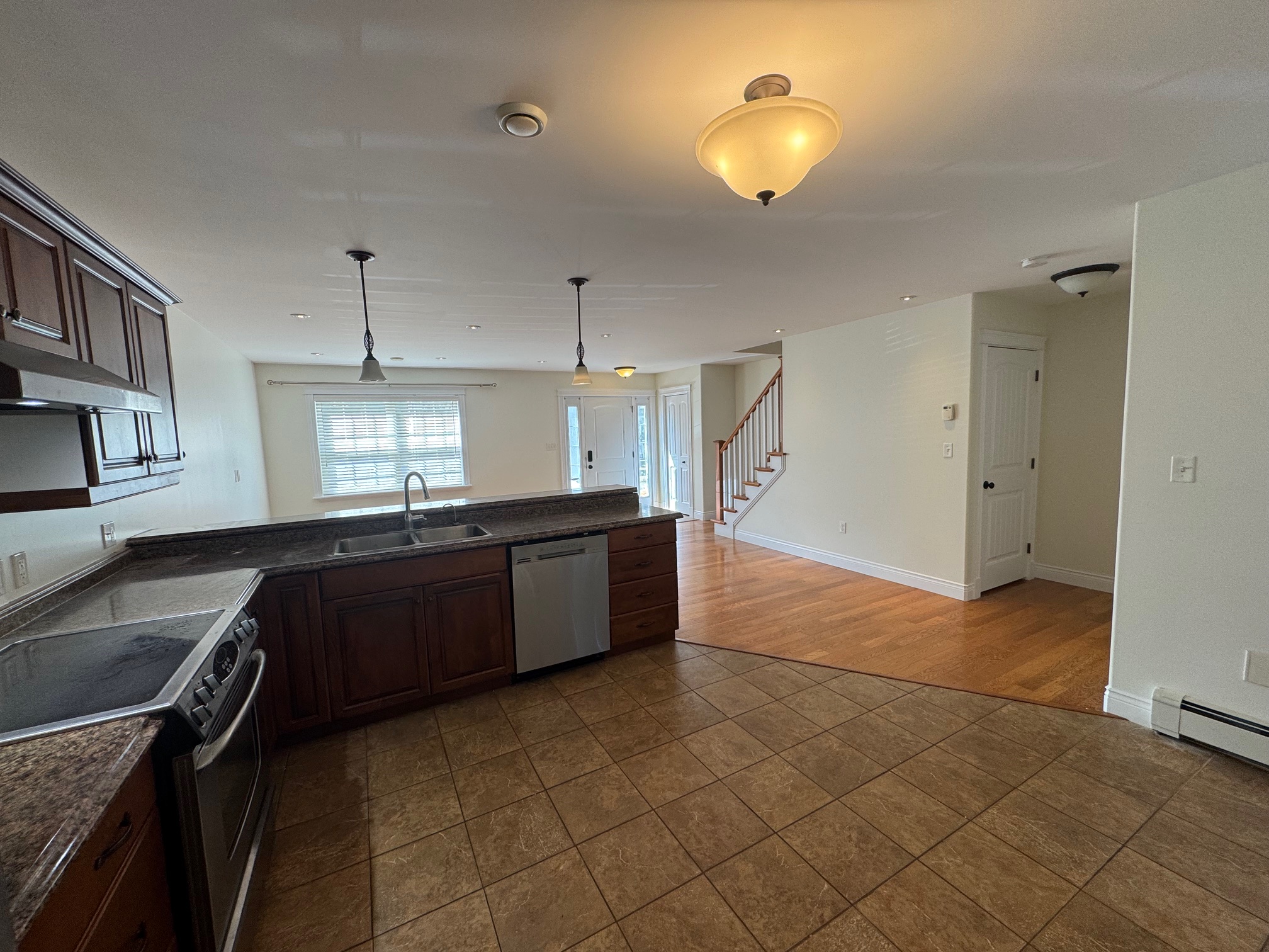 38 Hawthorne Avenue , Charlottetown, Prince Edward Island  C1A 5N - Photo 4 - RP1230021575