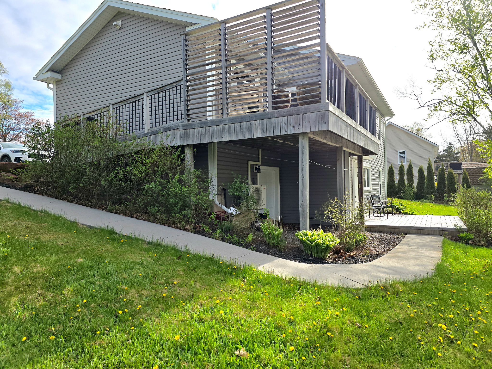 Pondside, Stratford, Prince Edward Island  C1B 1E6 - Photo 1 - RP4102947461